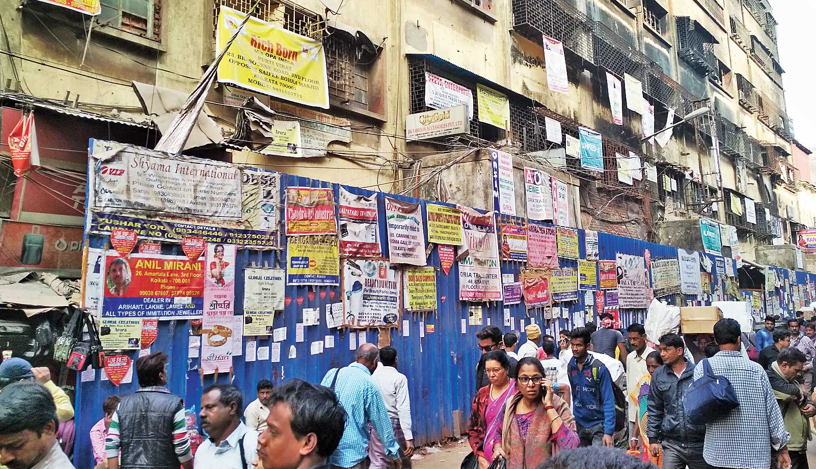 Corrugated sheets in front of the façade of Bagree Market prevent hawkers from coming back.
