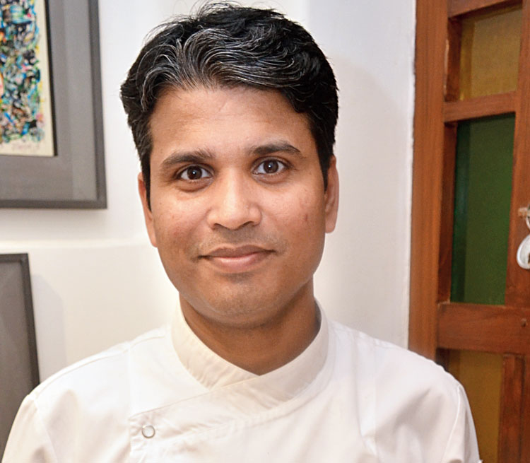 Swissotel Kolkata Neotia Vist Executive chef Ashis Rout