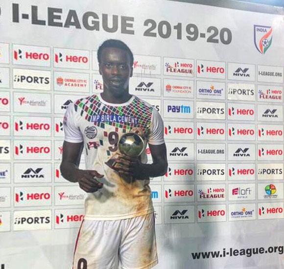 Baba Diawara with the Man of the Match trophy in Coimbatore