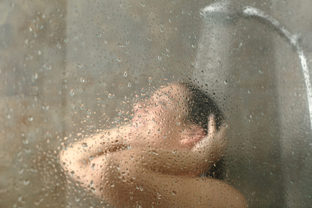 Getting warm and then cooling off helps produce melatonin