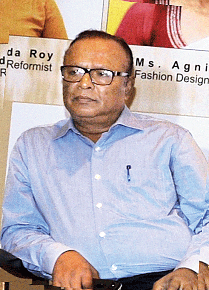 Ensure exits are bigger than entry points, guard the gates, be gentle but firm and focus on safety. Those were the tips from joint commissioner of police Sujay Kumar Chanda, who spoke at a programme to pick the best in 
The Telegraph True Spirit Puja.
“There is always a possibility of danger when a huge crowd gathers in a small place. Members of puja committees should be aware of where water is available or fire extinguishers have been kept,” said Chanda. 
“Beyond the glamour and the glitz of pandals and themes, we will appeal to the organisers to keep in mind the safety issues.”
Over the past few days, senior officers from Lalbazar conducted several rounds of checks to find out whether crowd dispersal systems were in place for major pujas across the city. 
“We hope this Puja turns out to be safe for everyone,” Chanda said.  
Organisers have been asked to ensure that “channels” are created for visitors to walk into pandals and even bigger gates for the revellers to move out. 
Over 30,000 police personnel have been deployed this year for controlling crowd and managing traffic across Calcutta. Dedicated teams have been put in place that will coordinate with puja committees and local police control rooms so that officers can reach any spot quickly in case of any emergency. Beginning 3pm every day, almost the entire force, barring standby units, will be out on the streets.