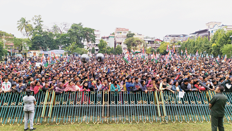 The crowd at Baghajatin Park after the procession in Siliguri on Friday
