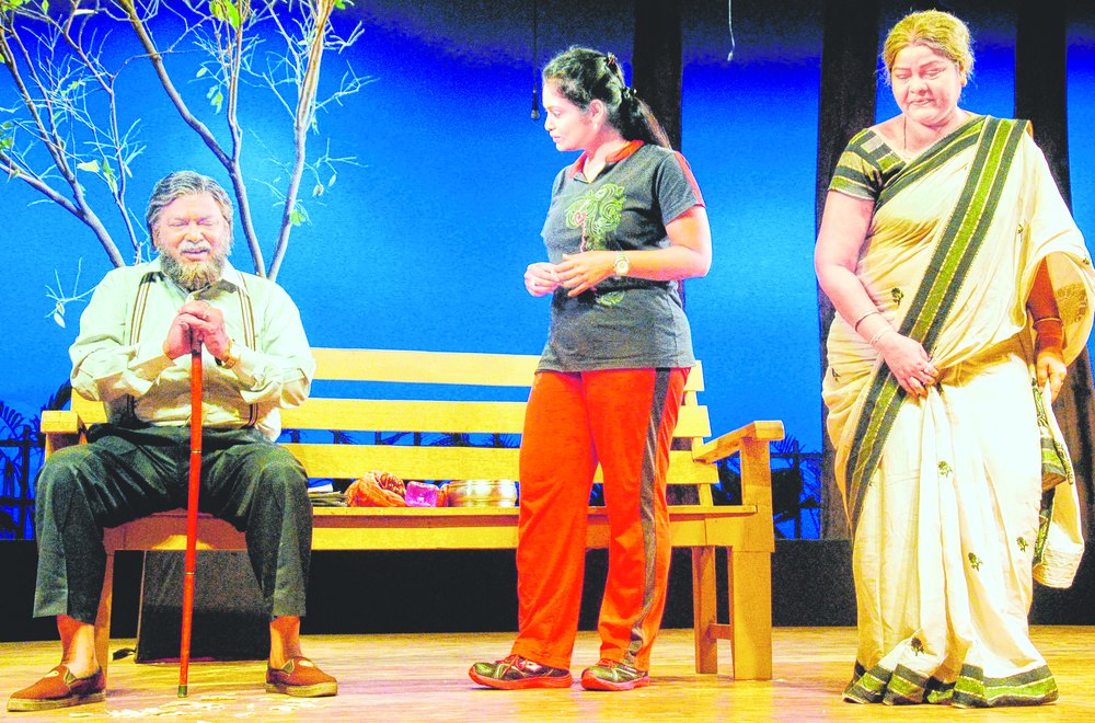 Ajit Das makes stage return with Kie Sie - Telegraph India