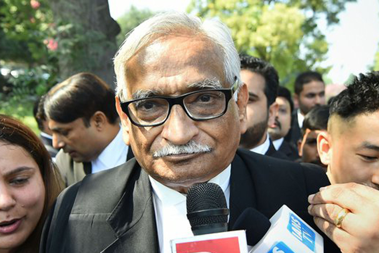 Senior advocate Rajeev Dhavan