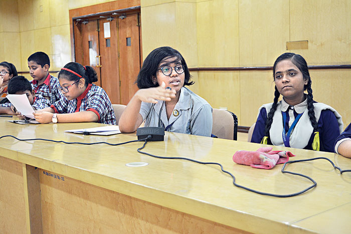 On the occasion of Children’s Day and National Book Week (November 14-20), National Library in Calcutta organised a two-day workshop on cli-fi. Around 40 students of classes VIII to XII from various city schools attended. 