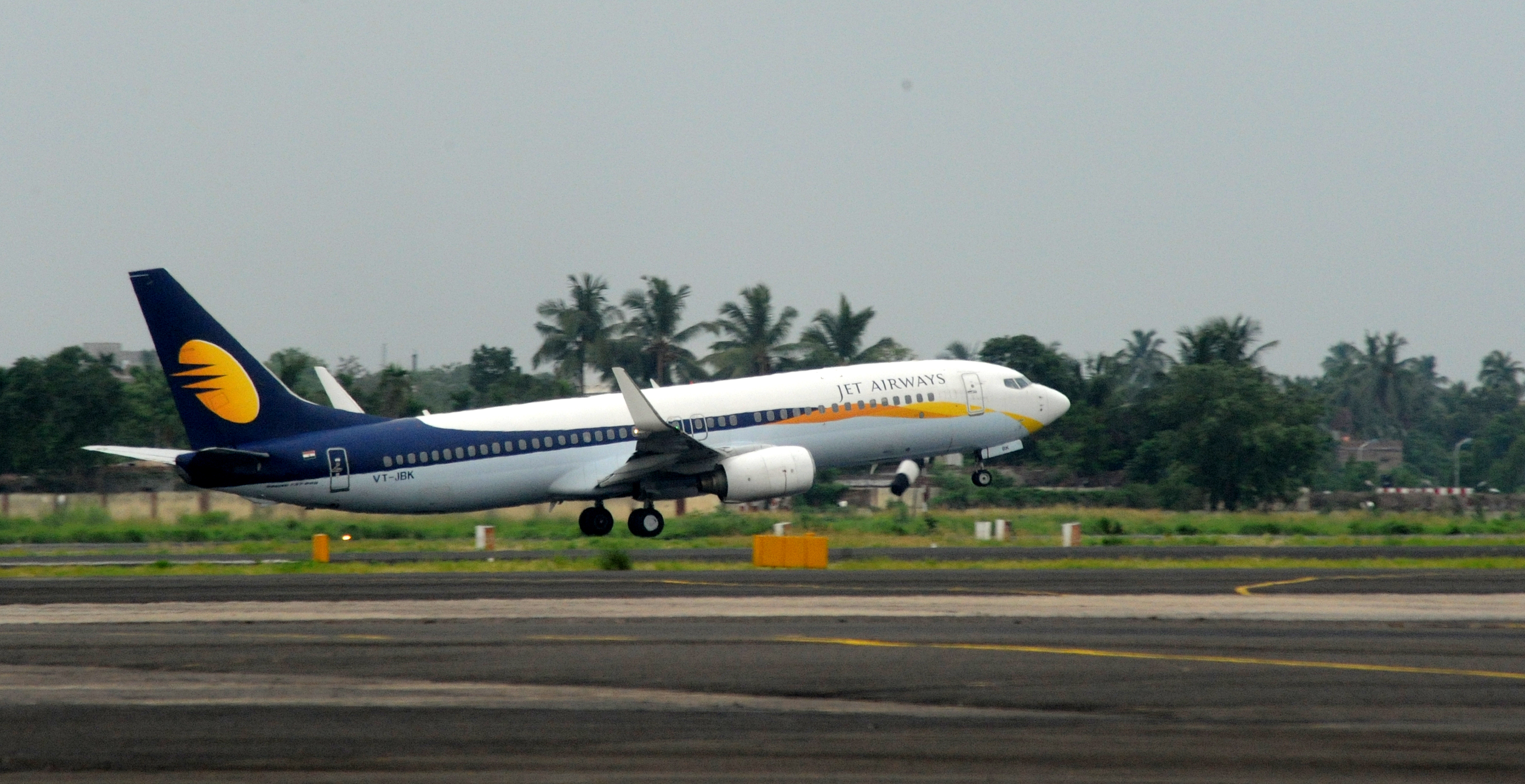1,100 Jet Airways pilots decide not to fly from Monday: National Aviator's Guild