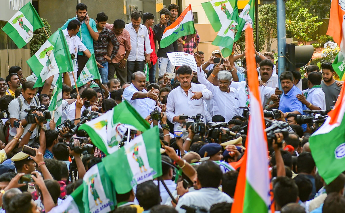 Karnataka CM HD Kumaraswamy during a protest against the Income Tax department for the raids on JD(S) leaders, in Bangalore, Thursday, March 28, 2019.