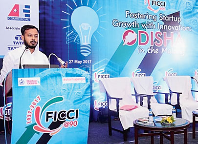 Ananda delivers a lecture. 
