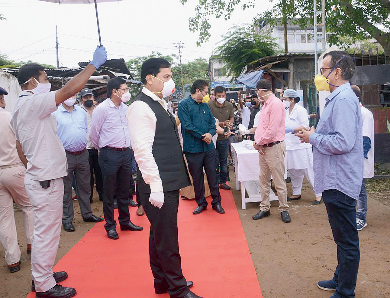 Chief minister Sarbananda Sonowal visits a quarantine centre in Sivasagar on Sunday. 