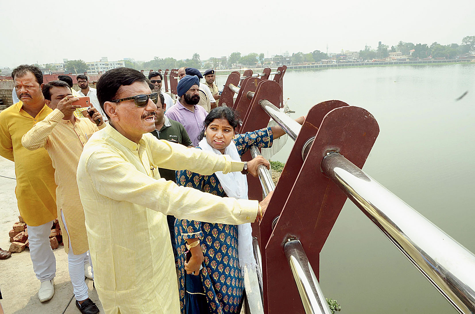 MP Sanjay Seth and mayor Asha Lakra inspect the Swami Vivekananda Park project at Ranchi Lake on Thursday. 