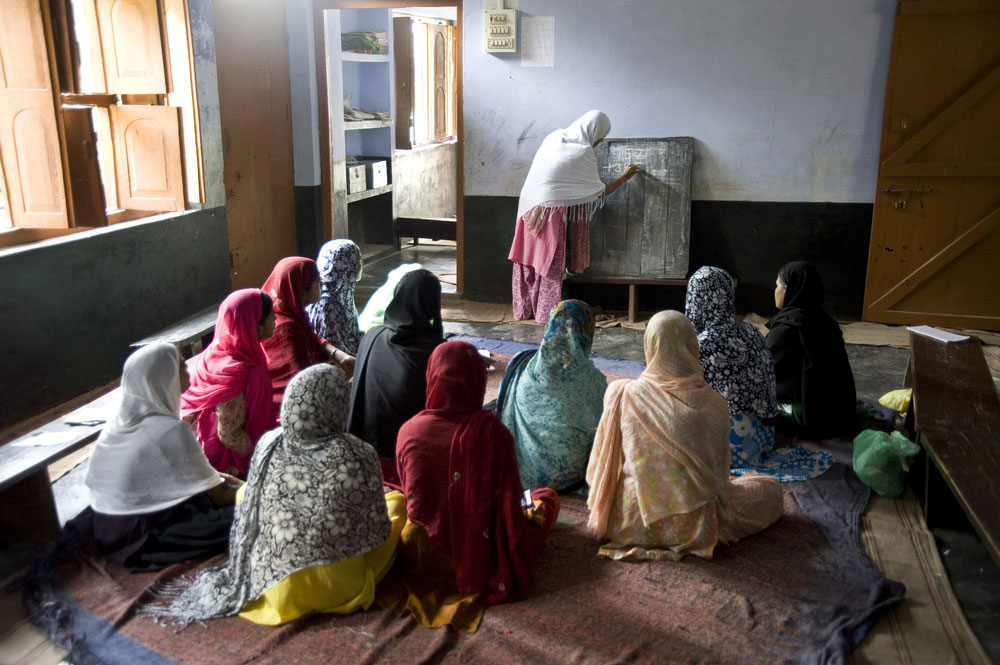 Religion 3 Hindu Girls Ace Madrasa Exam In Bengals Burdwan Telegraph India 4605