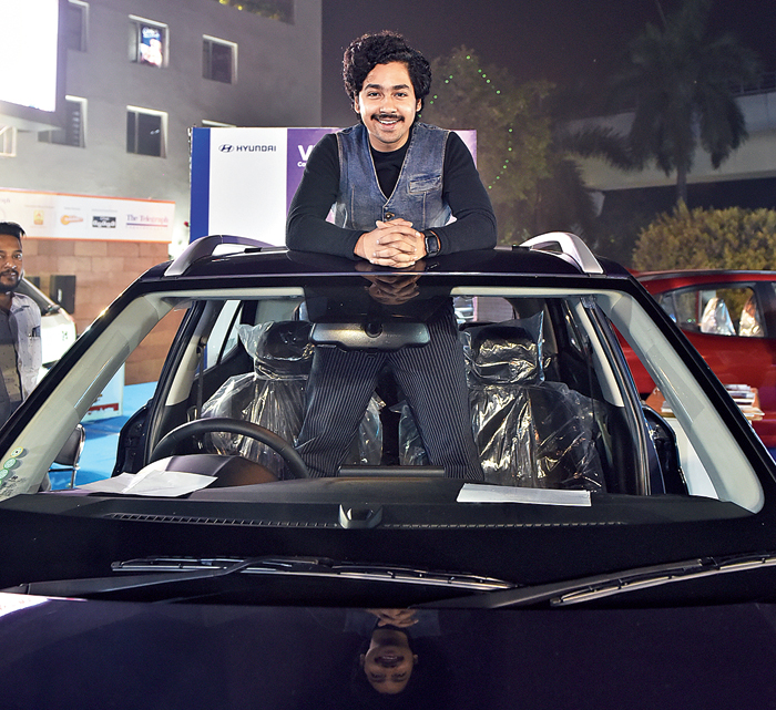 The visitors, who had come from all over the city, pored over the shiny new vehicles on display and some of them also wanted to click selfies with actor Riddhi Sen