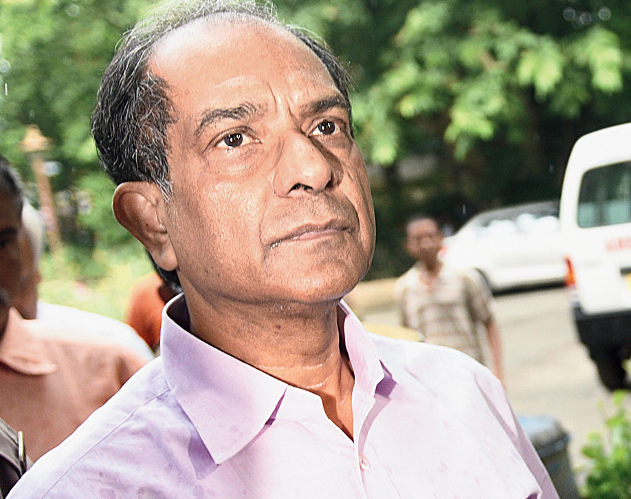 Suranjan Das said some senior academic should be given the responsibility of fixing the Jadavpur University admission process when the chancellor told him to have a proper admission process from next year.