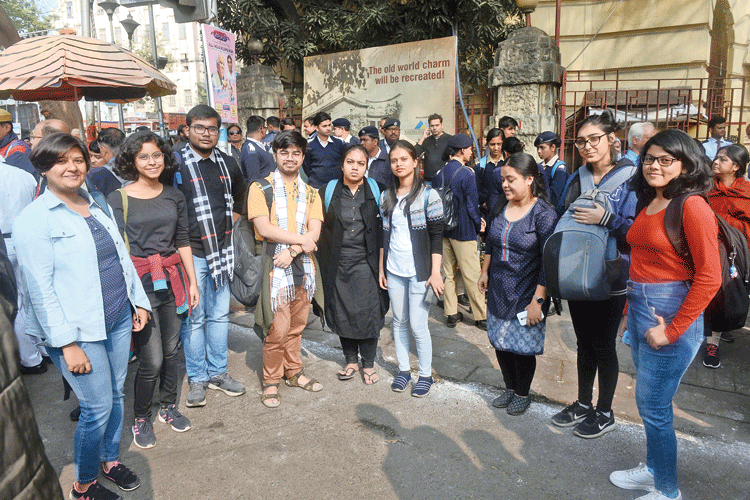 A group of students from St Xavier’s College (Autonomous), Loreto College and South Calcutta Girls’ College at the starting point of the march