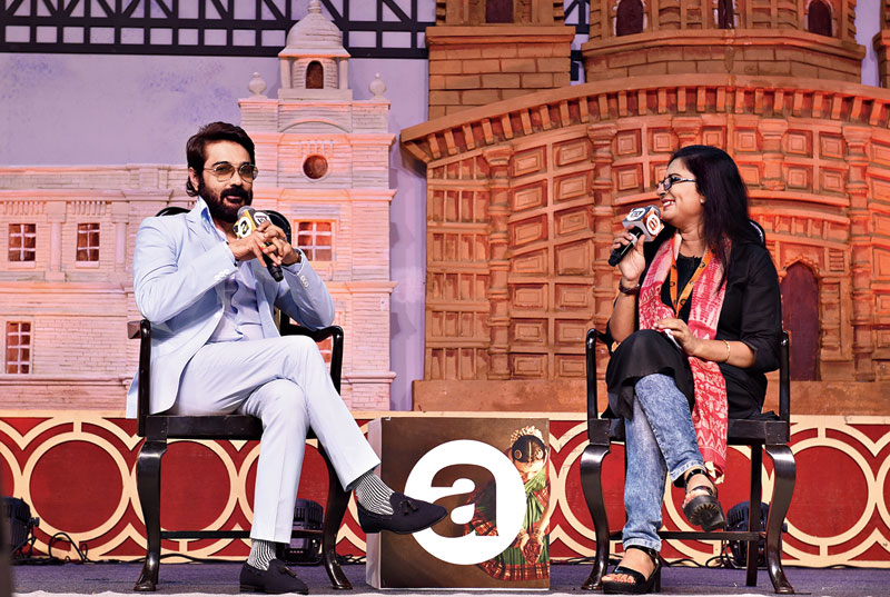 Session: Tete-a-tete with Prosenjit
Speakers: Prosenjit Chatterjee, Sharmistha Goswami Chatterjee
Moot point: Preceded by the lamp-lighting ceremony, the first session of Arth, in the form of a tete-a-tete with actor Prosenjit Chatterjee, raised issues that concern the Tollywood industry. Prosenjit, in the 30-minute session, pointed out how we belong to a land known to have art and activism hand in hand.
“I have played Lalan Fakir (in Moner Manush), because I have done Shankhachil, I can say it raises the issue of a medical visa, Lalan Fakir discusses religious tolerance. When I am armed with the power of a language (cinema), why not use it in my own way?” said Prosenjit.