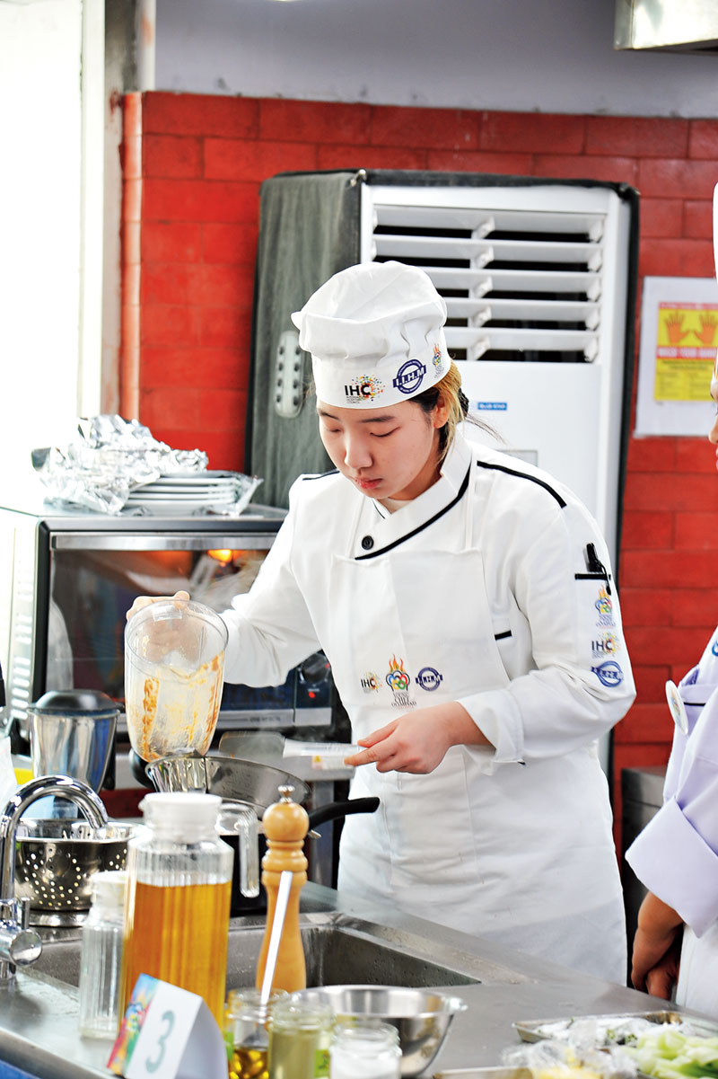 Eunjeong Jeong from South Korea’s Woosong University is never nervous and believes in enjoying life every moment. “I am happy and proud of myself to be in the top 10. I completed the dish but I wish I could show some more skills,” said the 22-year-old who loves to dance.