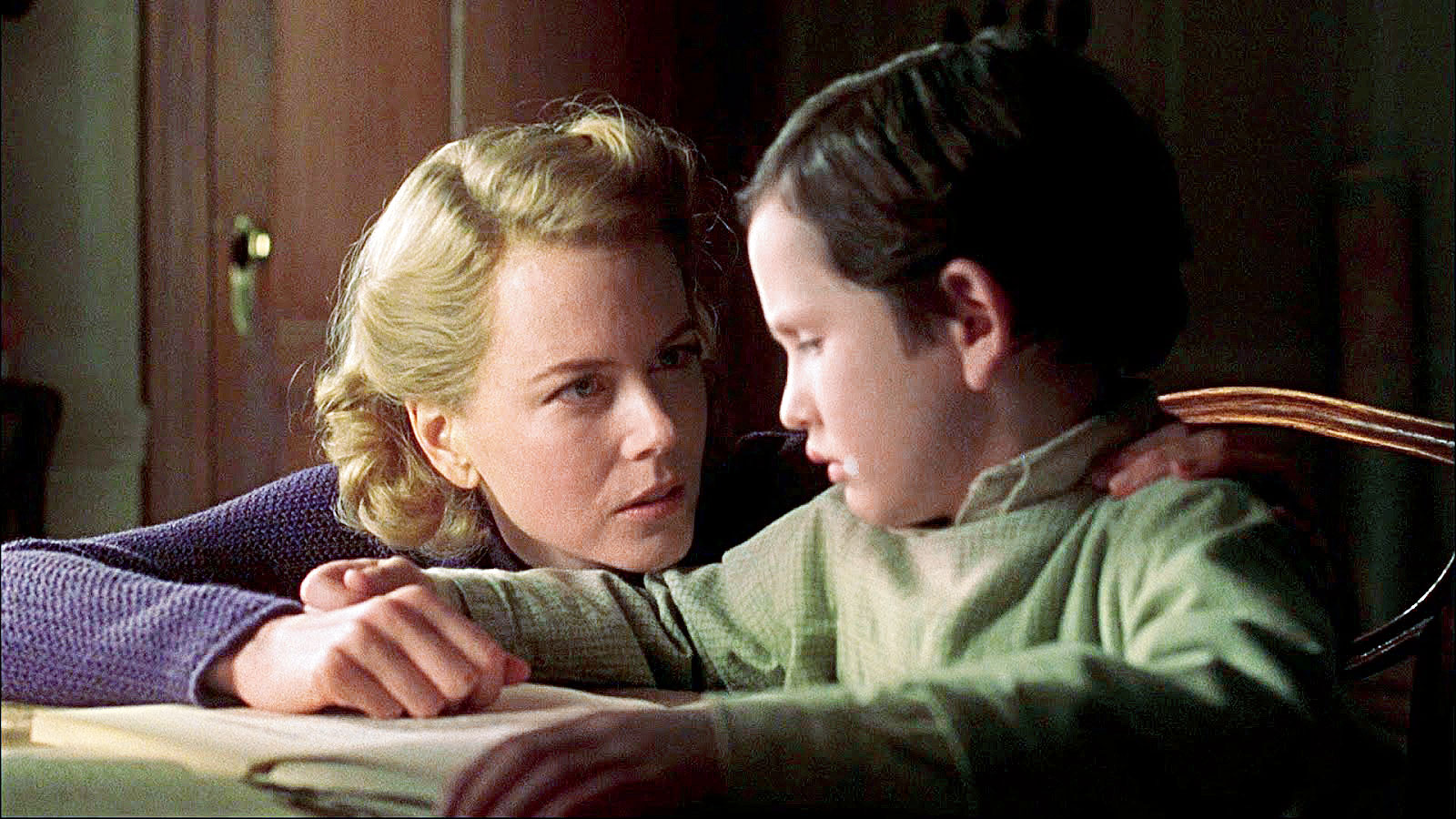 The Others (2001)
The story follows the post-World War II era, when Grace Stewart (Nicole Kidman) retires to a manor with her two young photosensitive children. The several twists and turns in the film, especially the shocking end, will keep you sleepless for days. The Others was the first English language film to have won a Goya Award (Spain’s National Film Awards) for Best Film without having a single word of Spanish spoken in it. Also, Nicole Kidman should be in more horror movies, we believe.