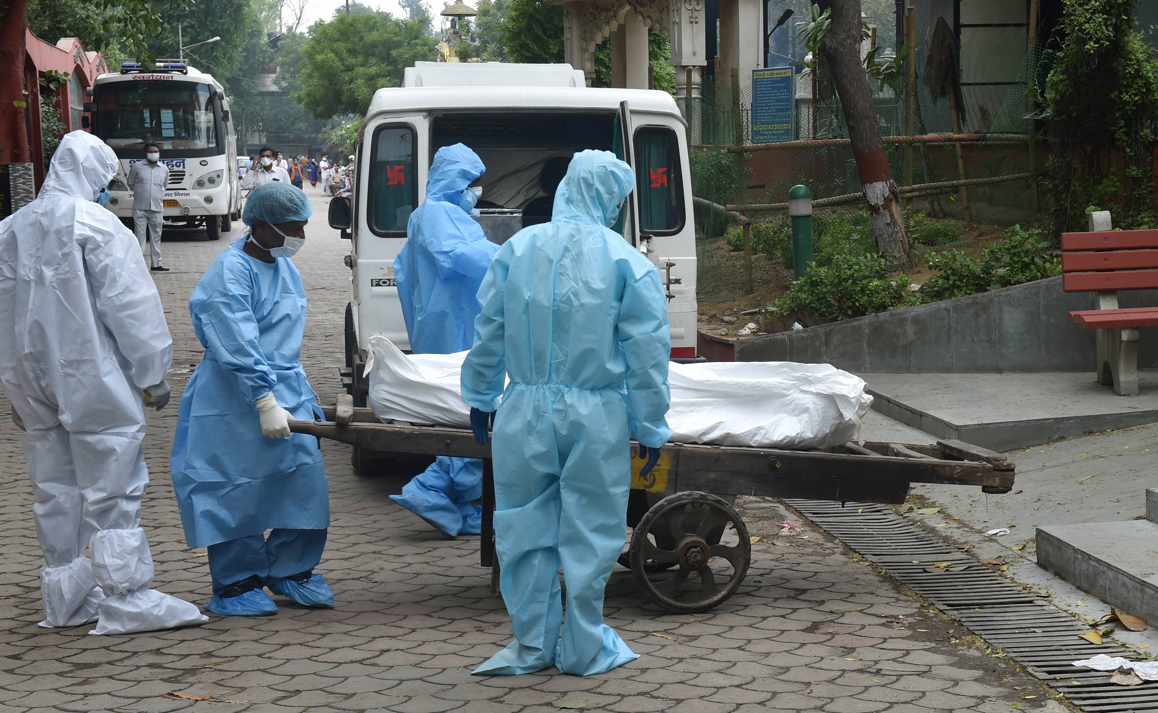 Delhi reports around 12k new cases, 43 deaths :The positivity rate dipped to 21.48 per cent Delhi reports around 12k new cases, 43 deaths :The positivity rate dipped to 21.48 per cent