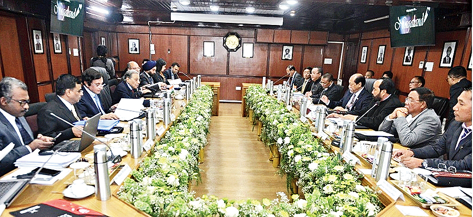 Neiphiu Rio meets officials in Kohima on Wednesday. 
