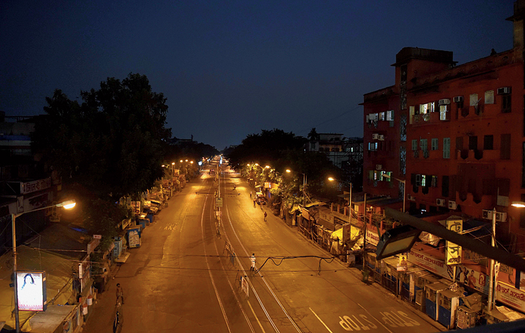 Rashbehari Avenue, seen from Gariahat flyover 6.23PM