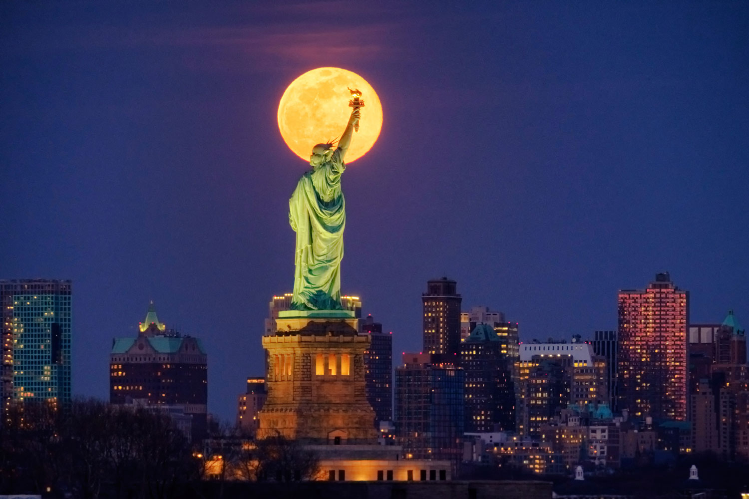 Worm supermoon 2020: Catch it while you can! - Telegraph India