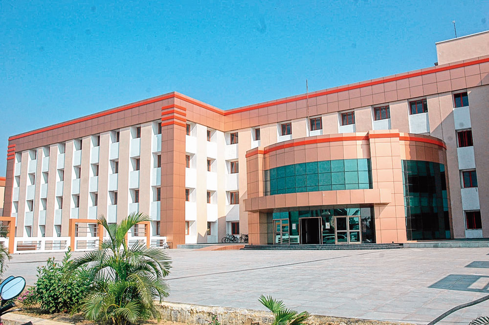 The panel has slammed AIIMS, Patna, not just for its large proportion of unfilled faculty posts, but also for “irregularities” in equipment procurement processes and has sought probes into purchases made