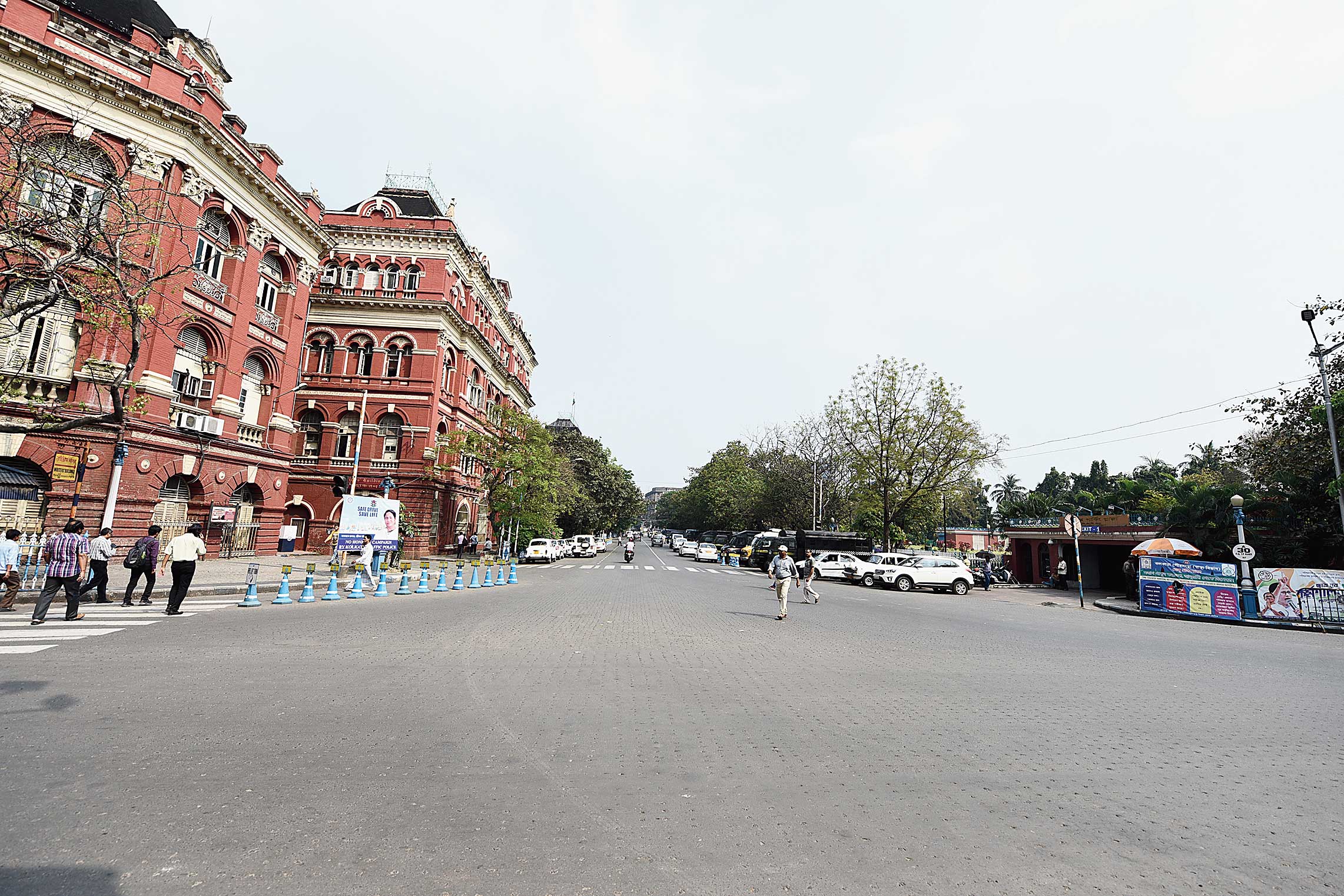 Dalhousie in central Calcutta wears a deserted look at 2pm on Tuesday. 