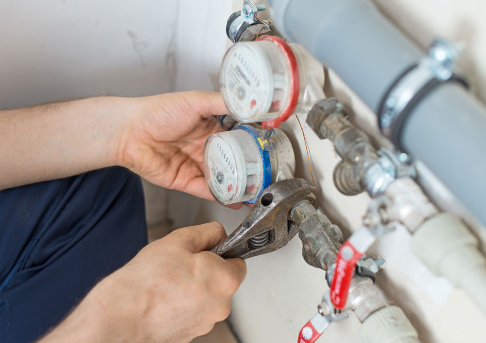 The installation of water meters marks a shift from the present practice of charging a flat rate for commercial connections irrespective of high or low water consumption.

