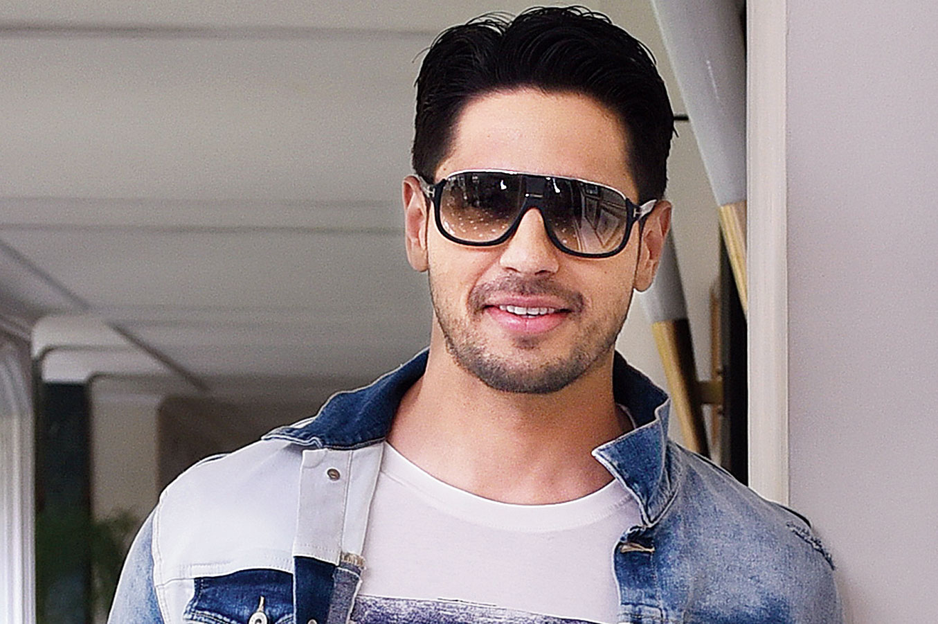 Here's what Sidharth Malhotra is doing this Valentine's Day! -