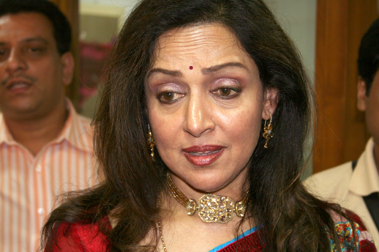 Hema Malini Latest Articles Videos Photos Of Hema Malini Telegraph India