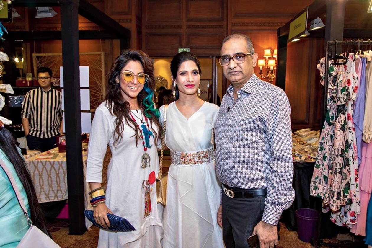 (L-R) Chandreyee Ghosh with Richa Sharma and Imran Zaki. Both the actresses looked pretty white dresses from label Mada Sassa. Richa paired the dress with a pair of long earrings and Chandreyee wore a neckpiece, both from label Style Addict.