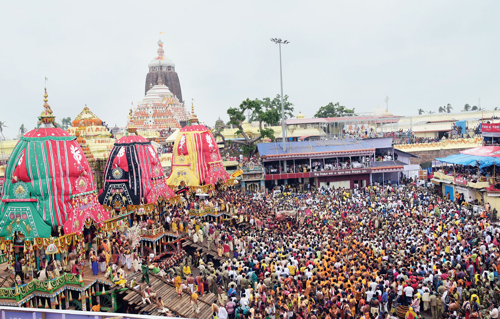 Puri | 6 lakh devotees at Rath Yatra in Puri - Telegraph India