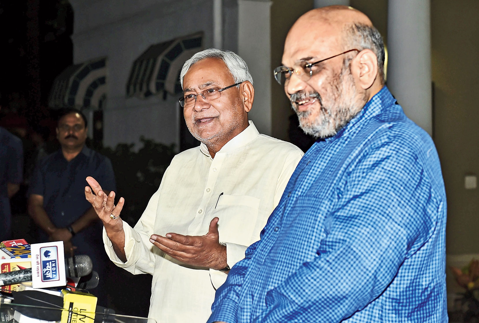 BJP Besieged, Nitish Benefits - Telegraph India