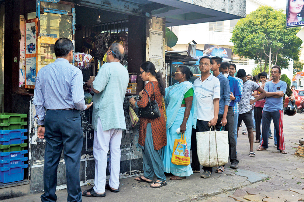 The Mother Dairy booth at GD Market had a queue of 28 people at 4pm
