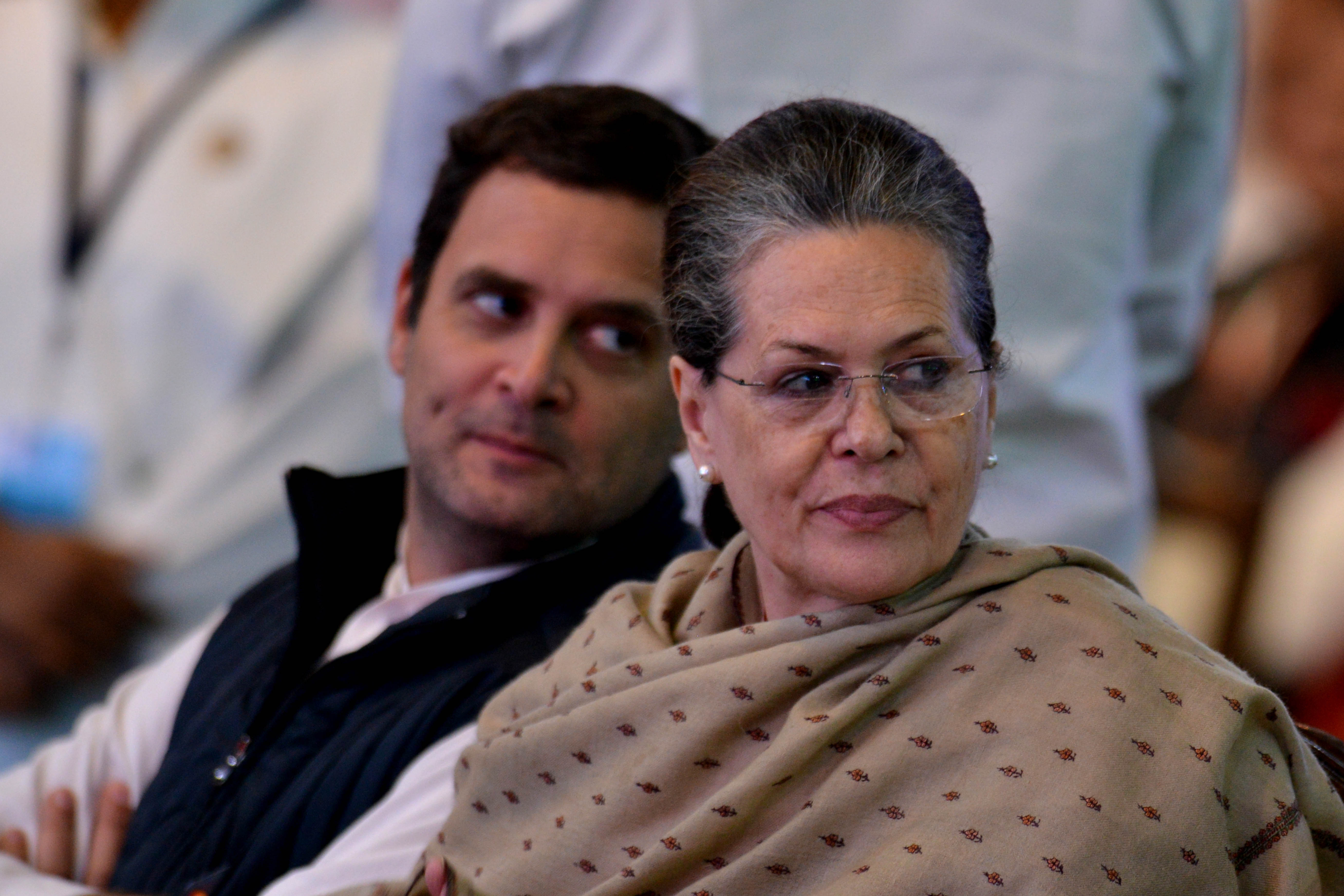 Sonia Gandhi, Rahul Gandhi never interfered in any defence deal AK