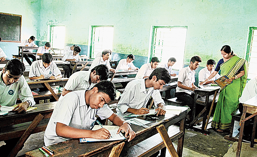 As many as 8,16,243 candidates will write the Higher Secondary exams 2019 in West Bengal.