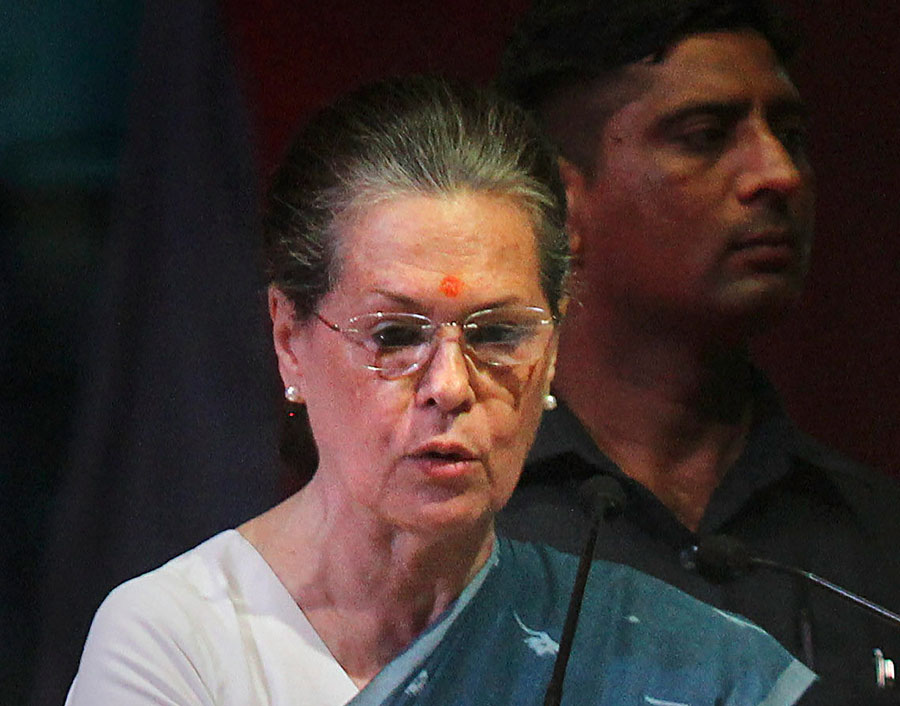 Sonia Gandhi alleges asset sell-off bid by government