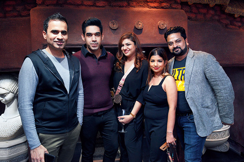 We spotted (l-r) DJ Vicky Metharamani, Nikhil Chawla with wife Ridhhima, Priyancka Surana and husband Arnab at the launch.
“This place is a treasure trove for people who value and understand a good piece of art,” said Vicky.