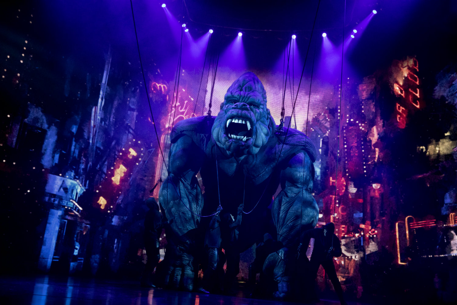 King Kong comes alive on Broadway through an innovative mix of robotics, puppetry and stagecraft