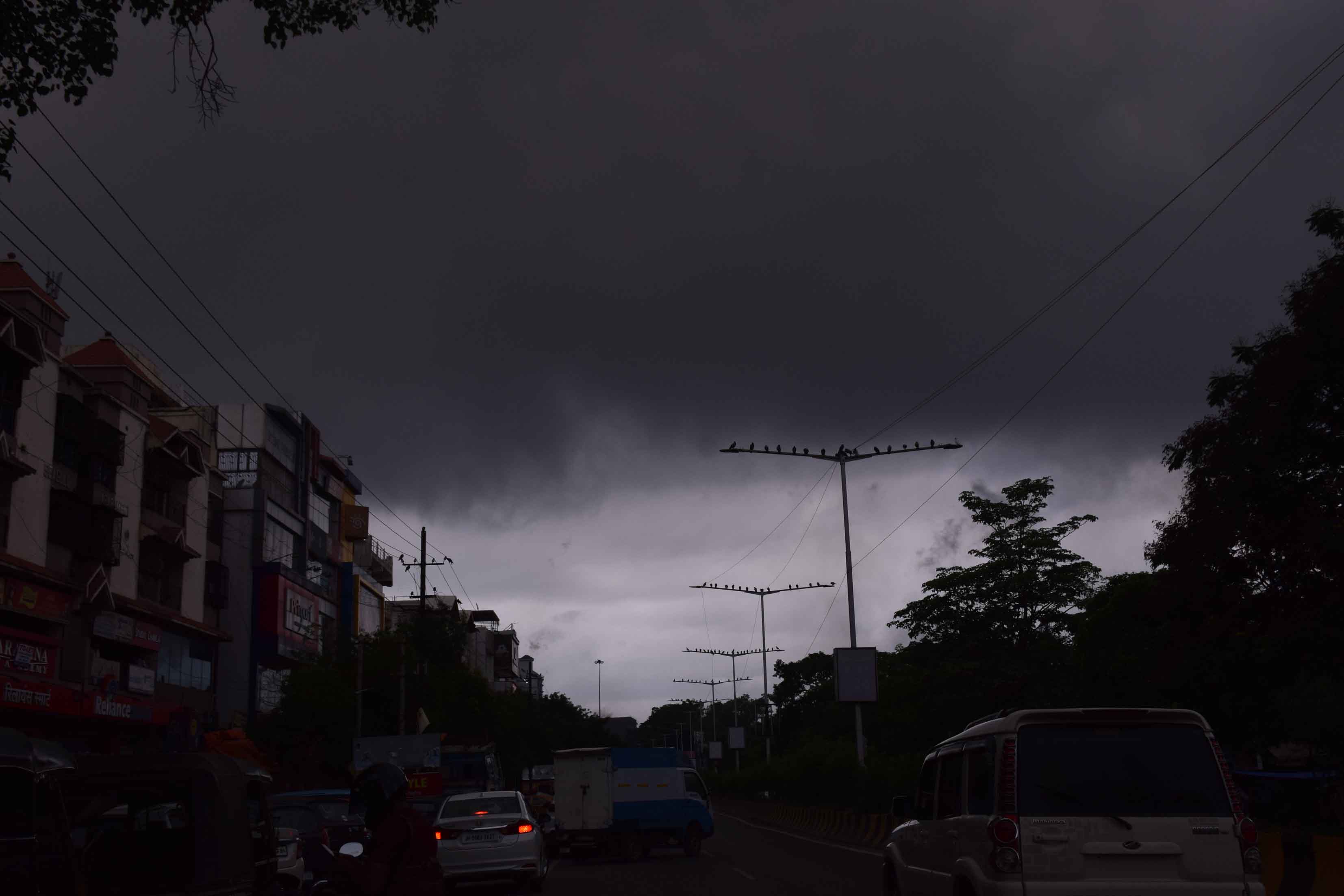 Dark clouds loom over Sakchi in Jamshedpur on Monday