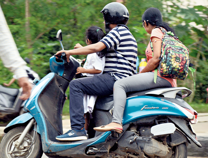 middle class Traffic law quandary for bikes scooters Telegraph India