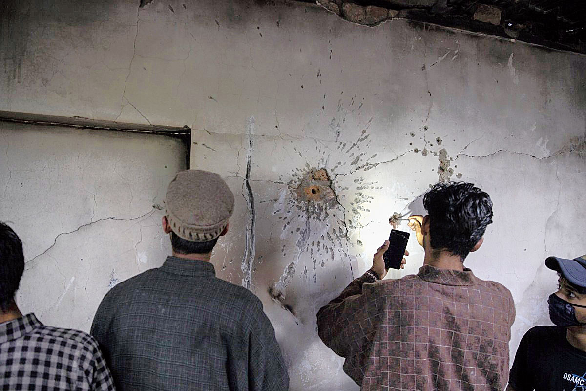 Capturing Kashmir conflict wins 3 photojournalists a Pulitzer