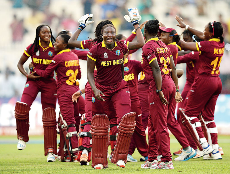 A fourth Australian title was on the cards as Eden Gardens witnessed the 2016 final, with West Indies being the latest country stepping forward in the gauntlet to prevent Australia from adding to their trophy cabinet. Batting first, Australia exhibited their big game pedigree with an impressive performance and an imposing tally of 148 runs. Half-centuries from Elyse Villani and Meg Lanning meant that the Windies had it all to do as they came out in pursuit of their stiff target in the iconic ambience of the Eden. West Indies had suffered semi-final exits in previous editions and competing in their maiden final, responded with aplomb after being run ragged in the first half. Riding on an impeccable 120-run partnership between 18-year-old Hayley Matthews and captain Stafanie Taylor — the Caribbean women were in touching distance of ending Australia’s vaunted streak, needing just two runs off the final four deliveries. As Britney Cooper steered Megan Schutt towards midwicket and scampered for a single that never looked on, Australia bottled their chance, not only missing a run out at the bowler’s end but also giving away the overthrow that ultimately sealed the result in favour of the challengers. In what was to be a day of resurgence for West Indian cricket in Calcutta, the men’s national team also roared to a win later on in the evening, joining the Calypso Queens, who had finally brought an end to Australia’s run of invincibility.