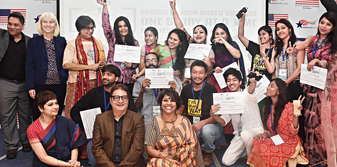 Workshop participants with the three judges (seated from left) Churni Ganguly, Vinay Pathak and Anindita Sarbadhicari. 