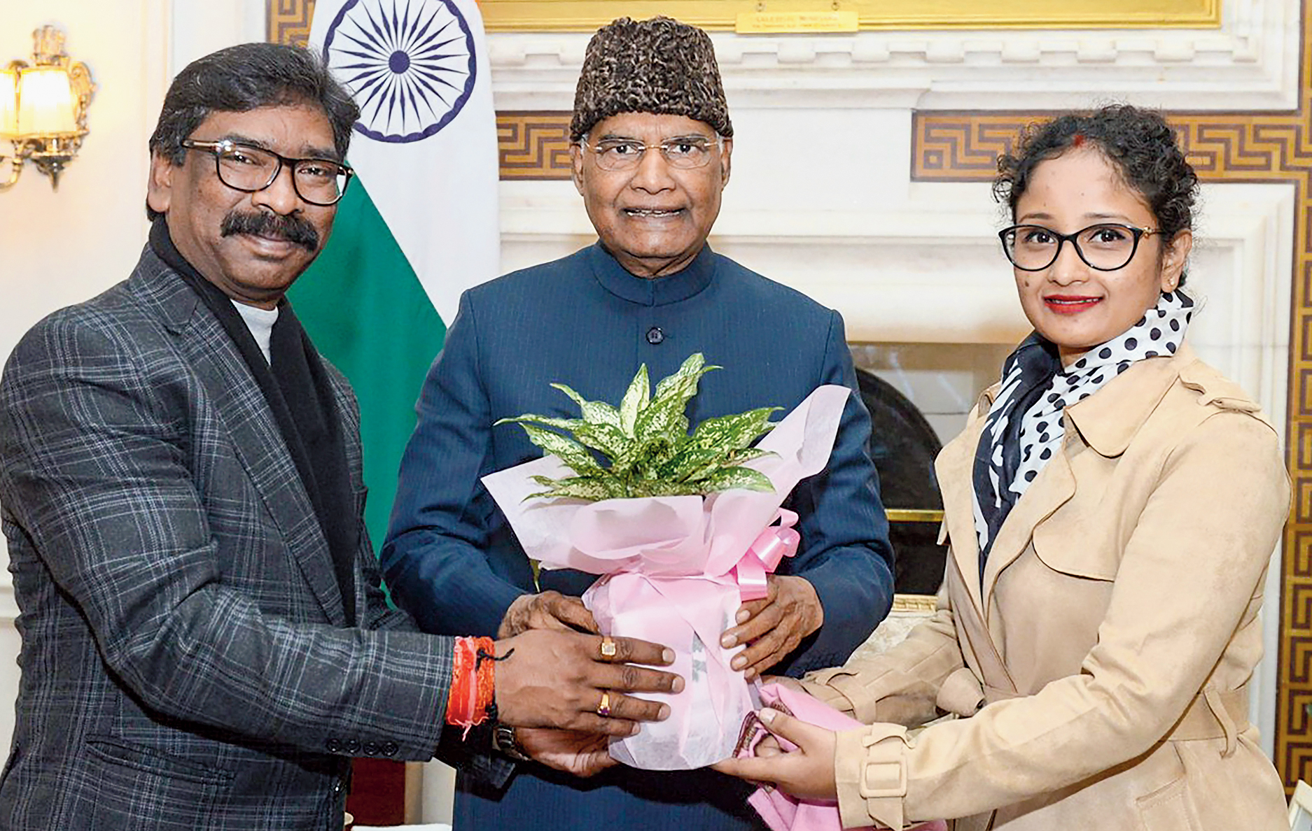 Chief minister Hemant Soren and wife Kalpana meet President Ram Nath Kovind in New Delhi on Friday. 