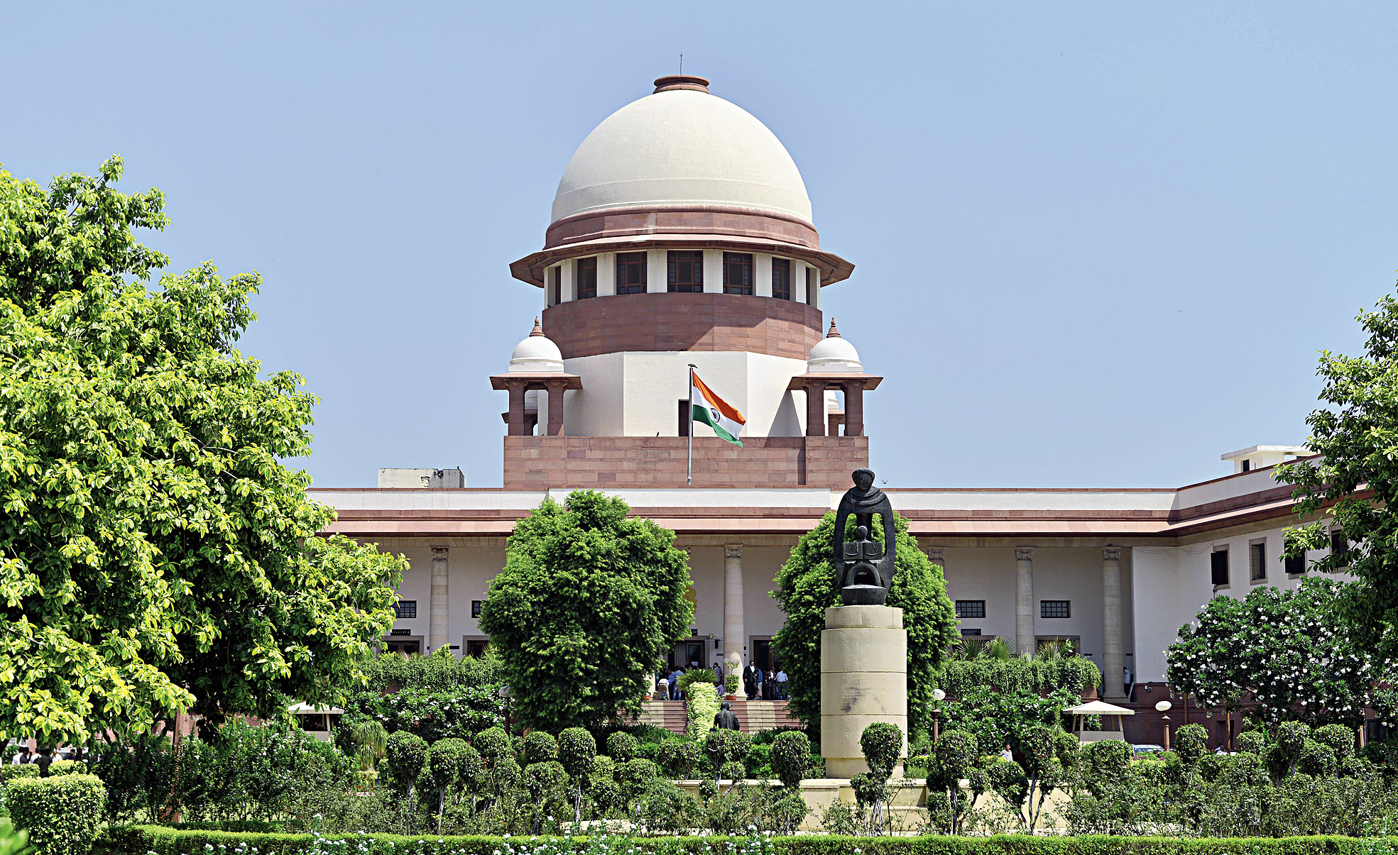 Era of online hearings on Supreme Court table - Telegraph ...