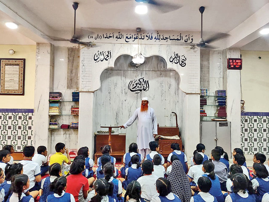 The children at a mosque in the Taltala area
