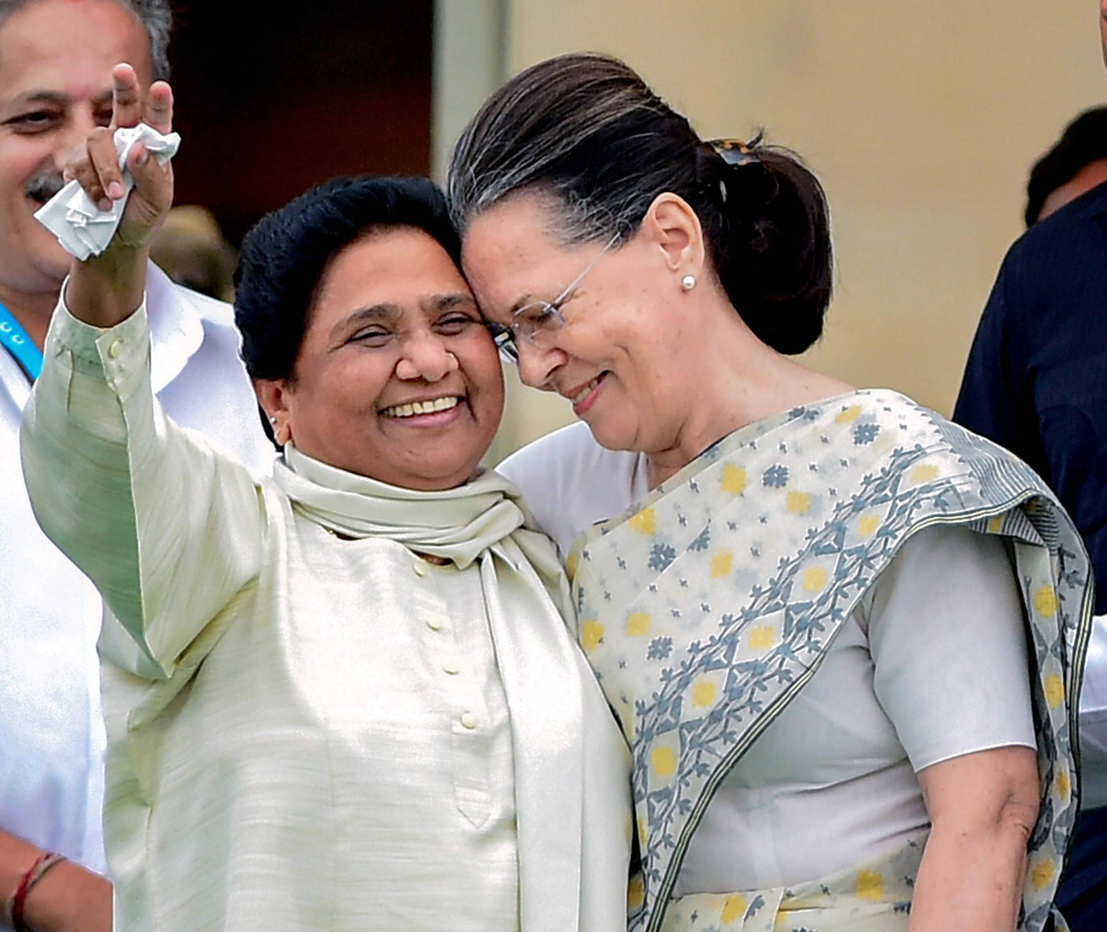 Congress leader Sonia Gandhi and Bahujan Samaj Party leader Mayawati.