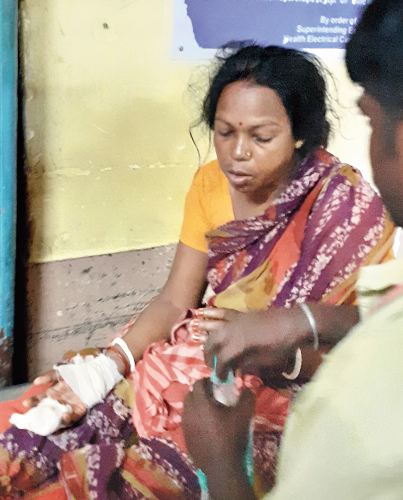 ‘Crushing sound and the queue broke’ says Loknath temple stampede victim