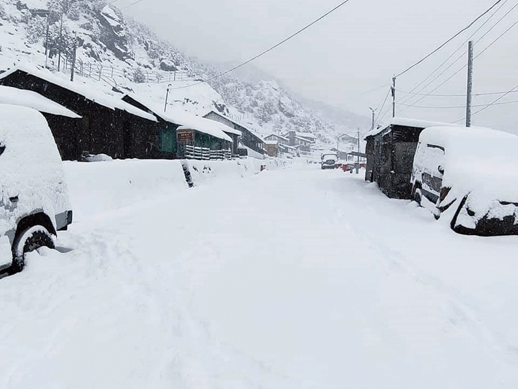 East Sikkim wrapped in a thick blanket of snow on Saturday